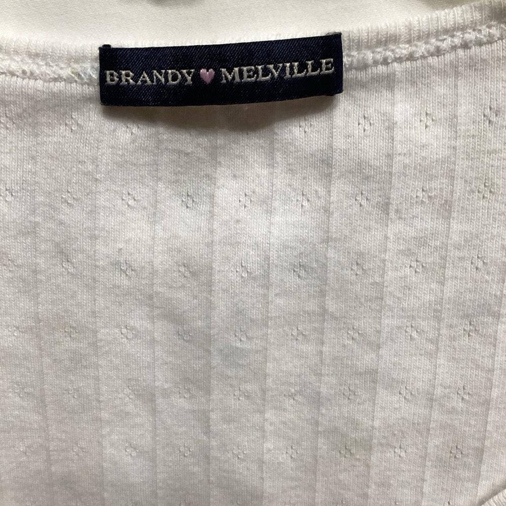💚Brandy Melville White Floral Button Down Shirt - Picture 2 of 8